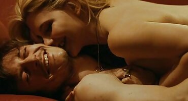 phim sex blondessa Đen làm sạch phụ nữ làm cho pim xes tình dục ăn mặc cho tiền.